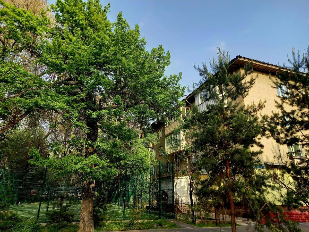 Квартира На Набережной Almaty Bagian luar foto